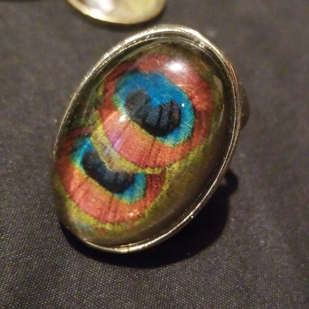 Peacock ring
